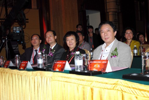 复旦大学附属儿科医院隆重举行建院六十周年庆典仪式_教育频道_凤凰网