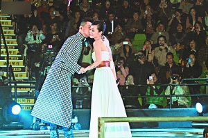 彭羚红馆出山掀漩涡