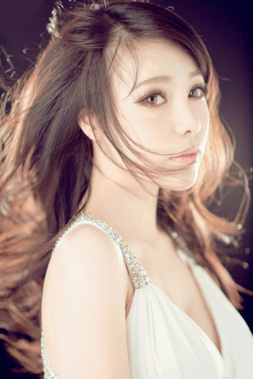 爆韩靖童百万代言内衣 超人气嫩模星光灿烂_娱