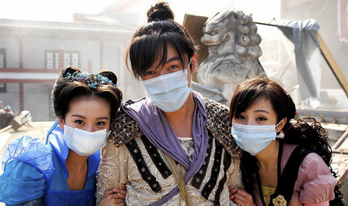 影视明星刘诗诗示好胡歌 闺蜜杨幂情归何处