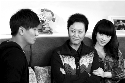 被<em>丈母娘</em>欺负,<em>女婿</em>也只能两面讨好