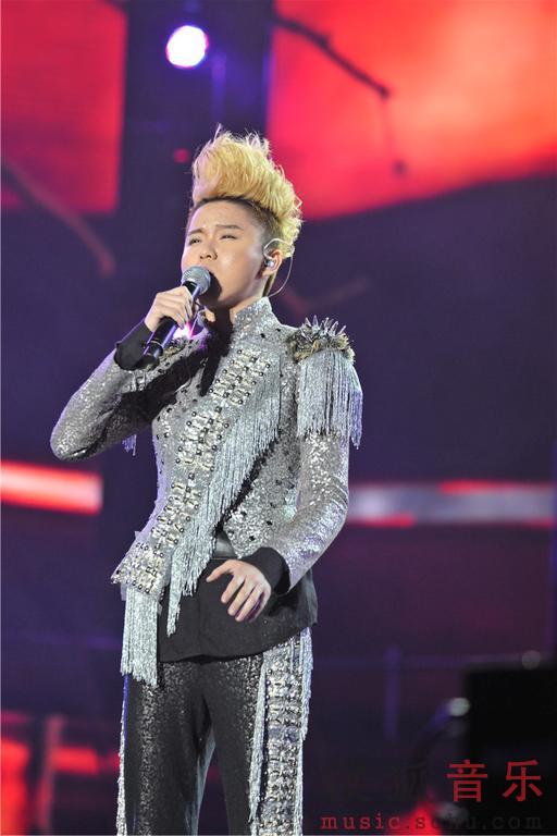 对战最强音再次强势来袭 丁丁现场被庆生