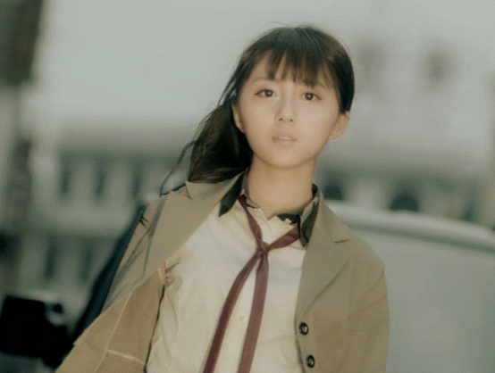 周杰伦MV导演执导 SNH48美少女当街激情狂奔