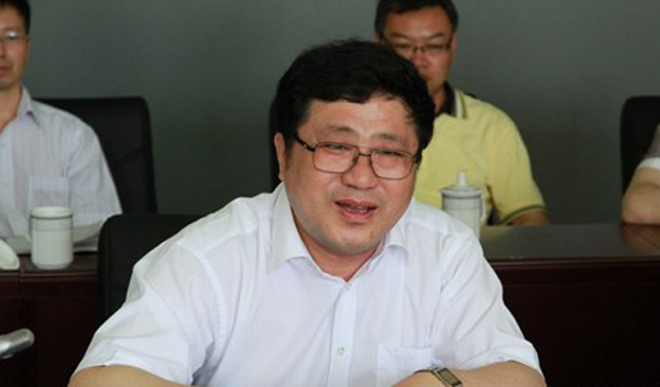 令狐补充:骗子走过,没带走一片云彩?