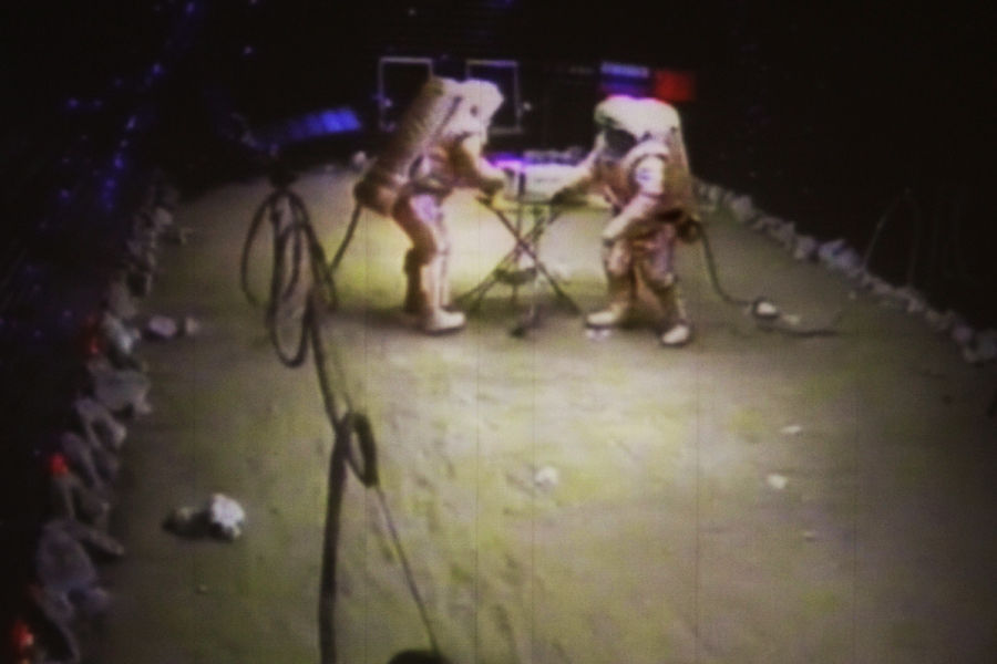 中国志愿者参与登陆火星试验[高清大图]