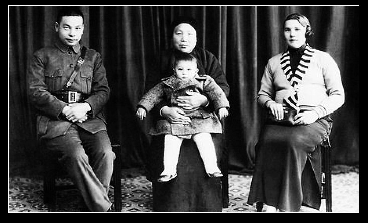 蒋经国的政治生涯与情感世界[组图]_读书频道_凤凰网