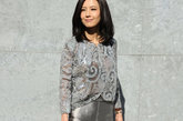 当地时间2月27日，2012米兰女装周（秋冬），Giorgio Armani 品牌时装秀。中国女星高圆圆身着银色透视装亮相。