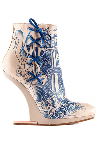 Jean Paul Gaultier春夏女鞋刮起清新海洋风