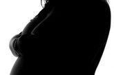 1、怀孕时间超过一年

　　大多数人类的怀孕时间会持续约9个多月，如果怀孕太久的话，医生是可能诱发孕妇提前分娩。世界上有记录的最长的怀孕时间是375天，此事发生在上世纪的美国。奇怪的是，除了婴儿的体重略低于七斤（明显偏轻），并没有任何缺陷。这在当时引发了医学界的广泛争论，却至今仍无定论，此婴儿也一直健康成长。因此，只要宝宝在妈妈肚子里一直健康，就不用急着让他们出来面对这个世界：）

