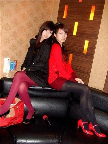 人美主要看腿 观游戏修长美腿<em>妹子</em>写真图_游戏