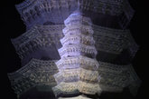 1994年3月15日，在葺修塔体时，在塔宫内发现了佛骨、佛舍利等141件佛教圣物，经专家鉴定均为国家一级文物。佛教文物的出土，轰动了中国，震惊了世界。（图片来源：凤凰网华人佛教  摄影：曹立君）