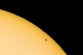 水星凌日（Mercury in transit）
　　2016年5月9日
　　天文爱好者可在北美、太平洋东部、新西兰、澳大利亚东南部观测到水星凌日这一现象。
