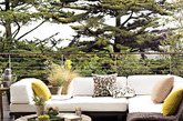 南非西榆树设计，漂亮，生动，他们的家具以及陶瓷品设计都是如此的华丽，以及多彩。你喜欢吗？
