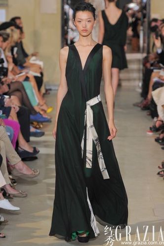 再定义女人味：Bouchra Jarrar 2012秋冬高级定制