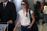 7月27日，凯丽·拉塞尔离开洛杉矶国际机场。
