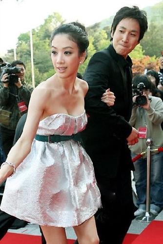 韩国女星穿衣服真省布料 