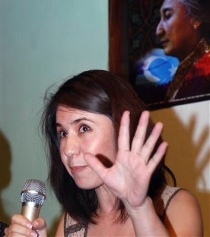 热比娅被台湾境管 其长女赴台替母宣传[图集]