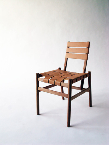 平淡与独特相统一 瑞典木质书桌椅欣赏