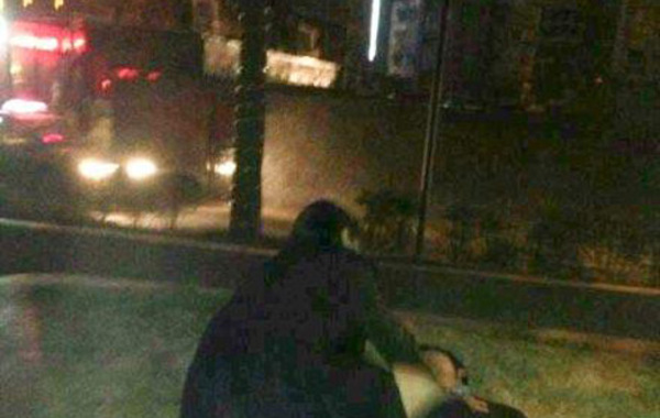 成都警方调查醉酒女子闹市<em>强奸</em>过路<em>男子</em>事件