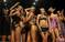 哥伦比亚五彩泳装秀 模特搔首弄姿大秀性感
