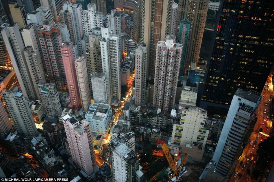 世界人口最密集的城市_实拍香港大楼密集照,让人头晕目眩