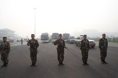 四川川南监狱搬迁 千警参与千里押解