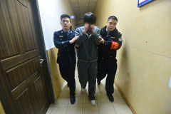 有2房1车高管领10万奖金后盗窃