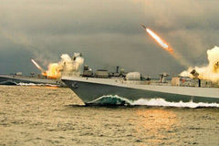 印度塔尔瓦隐形护卫舰撞翻自家渔船