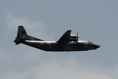 委内瑞拉首都上空中国运-8亮实力