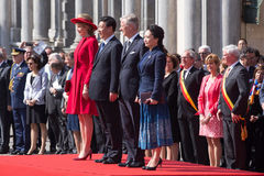 习近平参观汽车工厂