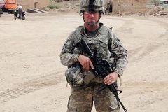 美军事基地枪击案凶手照片