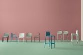 意大利家具品牌Pedrali 的最新系列家具产品在近期的米兰国际家具展（Salone Internazionale del Mobile ）上亮相，包括不同设计的木制软垫椅子、高矮凳、沙发和衣帽架等。 作为一家拥有50多年历史的家具厂商，这是他们第26次参加米兰家具展，一如既往地推出了系列注重功能和简约的现代风格家具，可供公共空间、办公室和家庭使用。（实习编辑：胡嘉怡）