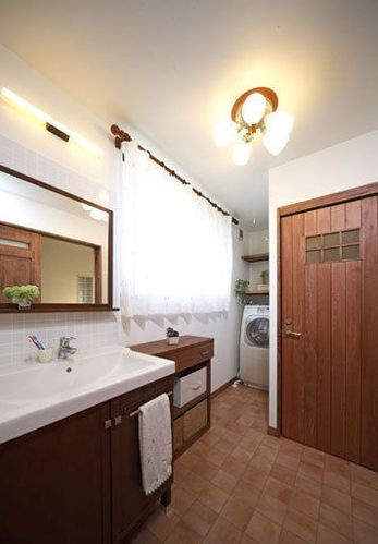 回归自然生态生活 经典原木色日式卫浴间设计
