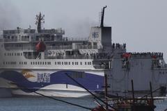 3553名在越中企员工乘4艘客轮回国