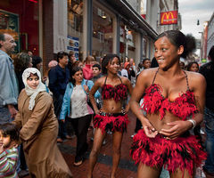 一座包容大麻、同性恋、性工作者的城市