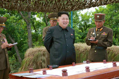 金正恩视察朝鲜东海岸前方哨所