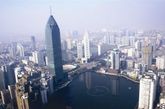 国贸大厦：高212.5米，武汉唯一可停直升机的高楼。