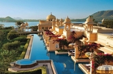 奥拜瑞乌代维拉斯酒店（印度乌代浦）：酒店是个传统的Mewari风格的宫殿，素有“地球上的小天堂”美称。这里从前是狩猎场，位于皮丘拉湖畔。（实习编辑：江冬妮）