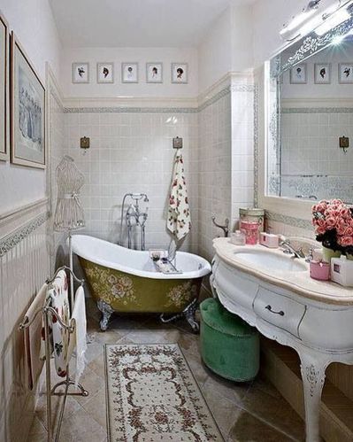 复古浴室设计速成攻略：陶瓷换彩绘木 龙头选黄铜