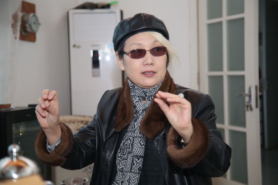 陈伟霆《扎职》演古惑仔 温碧霞自爆早年曾入