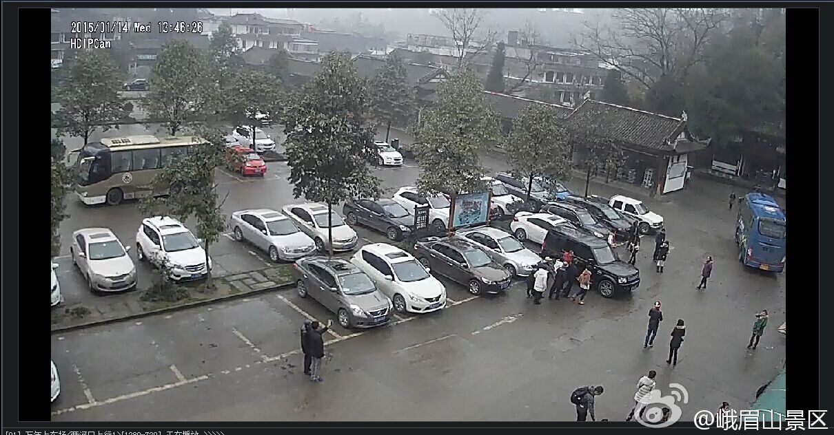 四川乐山发生5.0级地震 峨眉山乐山大佛景区现