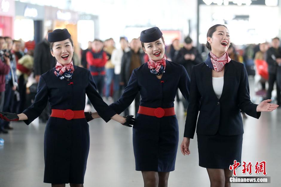 日本老奶奶<em>女仆餐厅</em>_旅游频道_凤凰网