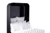 2. 柜子床
这款优雅的Forever床由斯洛文尼亚设计师 Nika Zupanc设计。床可以折叠成柜子，而且是带锁的柜子。锁上之后的Forever床可以用一个大钥匙打开，这个大钥匙同时也用作一条床腿。床垫和靠垫采用了Dormeo的Octaspring技术。