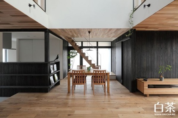 室内的阳光地带 Suehiro House/末广屋
