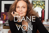 NO.6 Diane von Furstenberg
Diane von Furstenberg位于纽约曼哈顿的楼顶宅邸，就是个巨大的玻璃樽，有名得快成旅游景点了。她的家里充斥着各种醒目的色彩和印花，除了不少自家品牌的 家居用品，还有诸如Andy Warhol给她画的肖像这样的珍品，阳台上有个大草坪，种着各种逼格极高的植物。对了，楼下就是她的时装店，这一点我很喜欢，上班近。