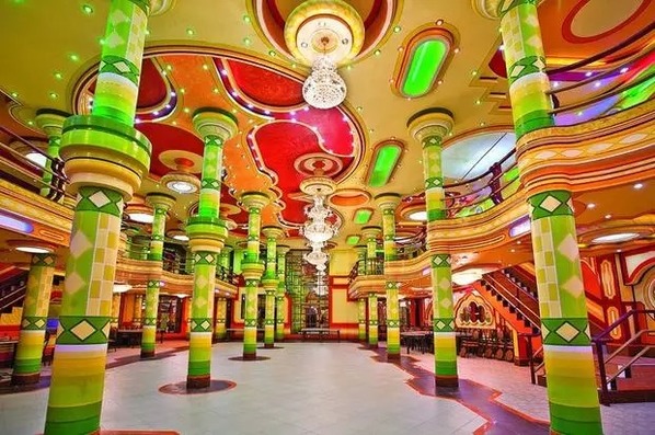 疯狂的建筑    玻利维亚开始建“宇宙飞船”了！