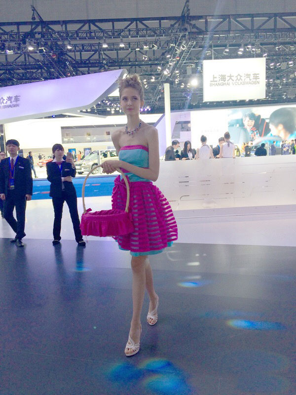 实拍捷克超市物价 价格稳定人民生活很小资