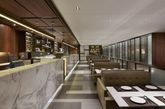 北京Charme Restaurant港丽餐厅空间创意设计。工业化设计风格在中国的餐厅中别具一格，但是不知道在这样的空间中用餐心情会怎样。