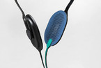 纽约设计周上一款可以看清电路的超薄耳机