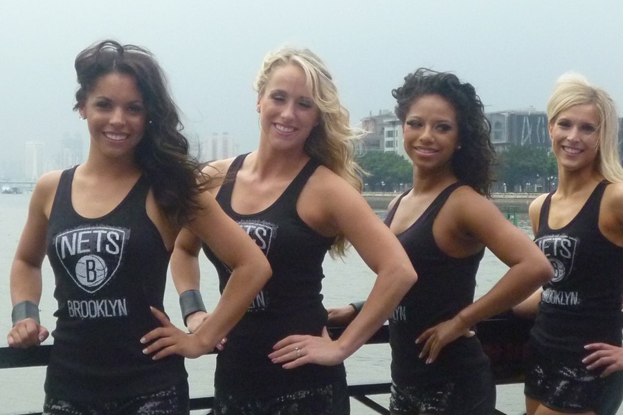 佩顿詹宁斯等NBA球星游珠江[高清]